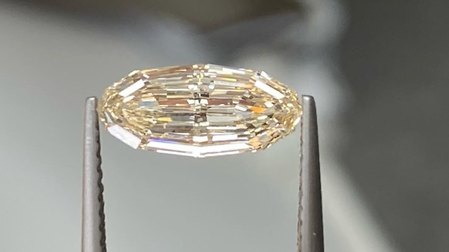 1.57ct - Faint Brown / VVS2 