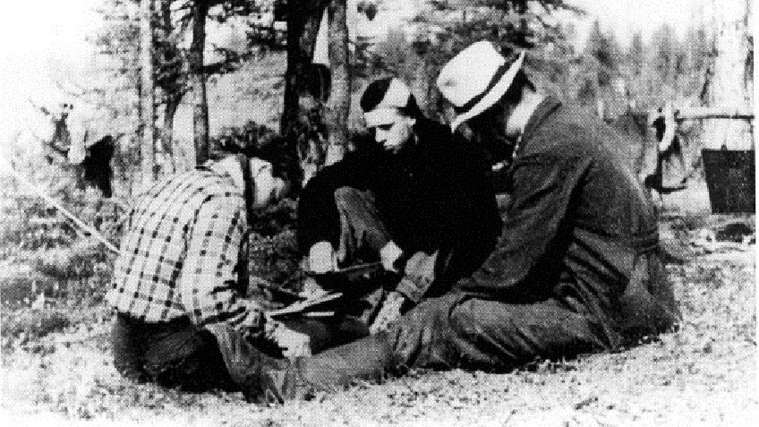 Juri Khabardin, Ekaterina Elagina i Wiktor Awdeenko podczas wyprawy w Jakucji, rok 1955