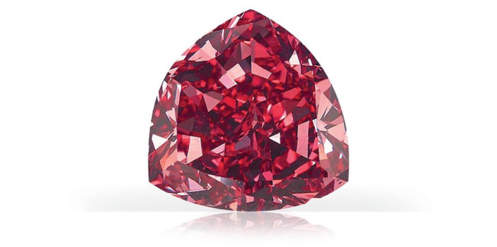 Moussaieff Red - masa 5.11ct - barwa Fancy Red - czystość IF. Czerwone diamenty zaczynają się od niego ...